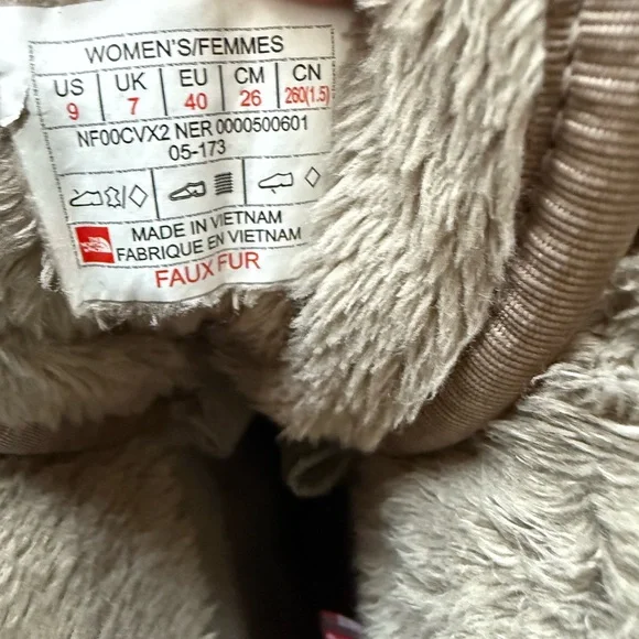 The North Face Women's Shellista Boots - Picture 6 of 6